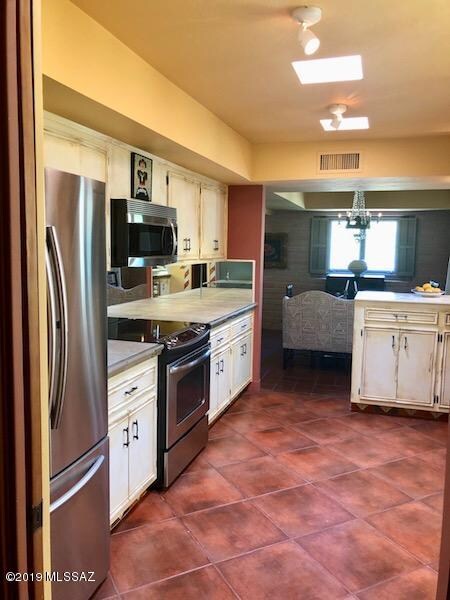 5415 N Cabrillo Ct, Tucson, AZ 85718 - photo 7