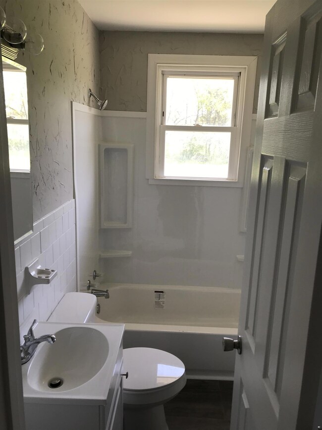 713 B Kent Dr, Lebanon, TN 37087 - photo 6