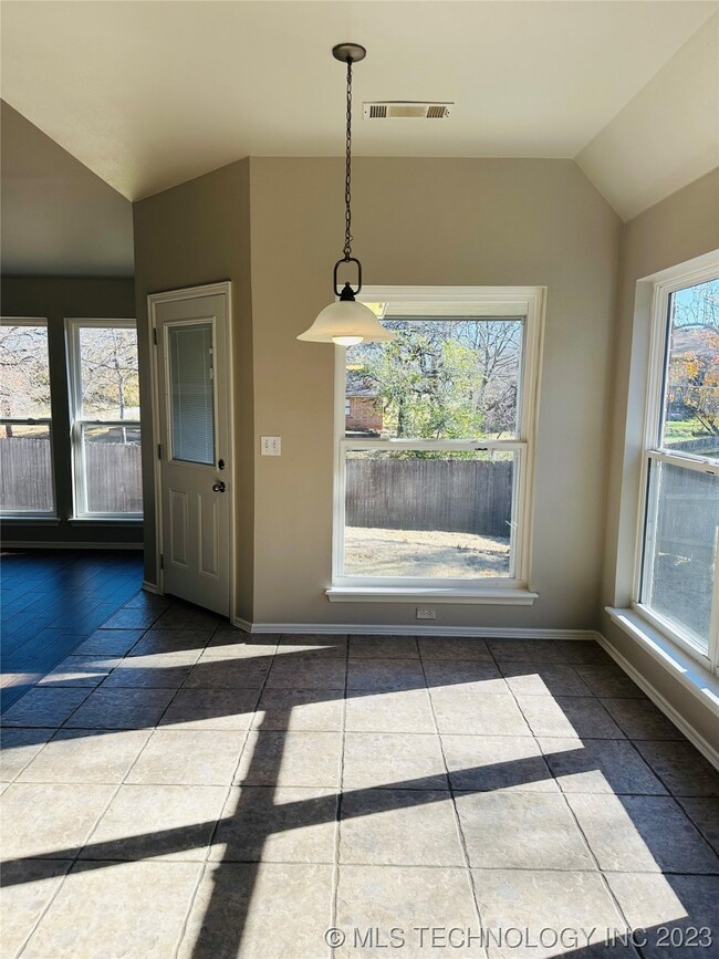 11911 S Birch Ave, Jenks, OK 74037 - photo 6