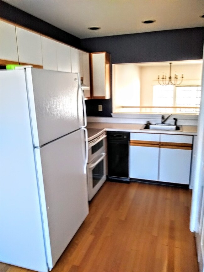 61 Windsor Ct, Keene, NH 03431 - photo 5