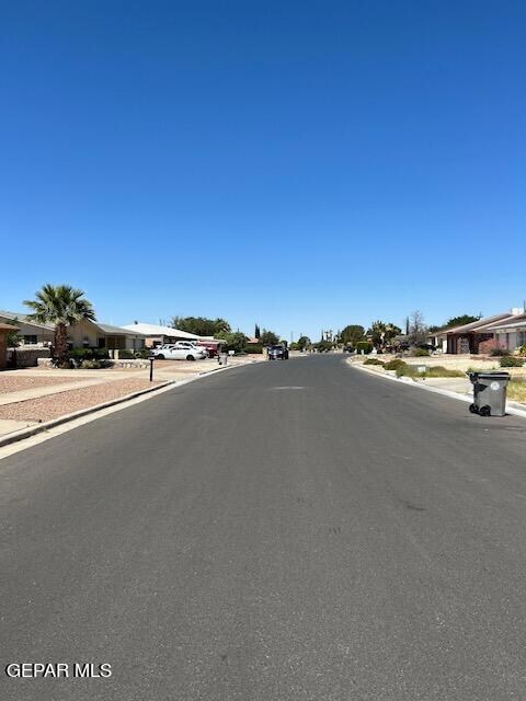 2016 Septiembre Dr, El Paso, TX 79935 - photo 4