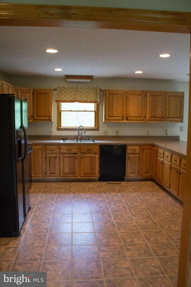 1908 Goldmiller Rd, Bunker Hill, WV 25413 - photo 5