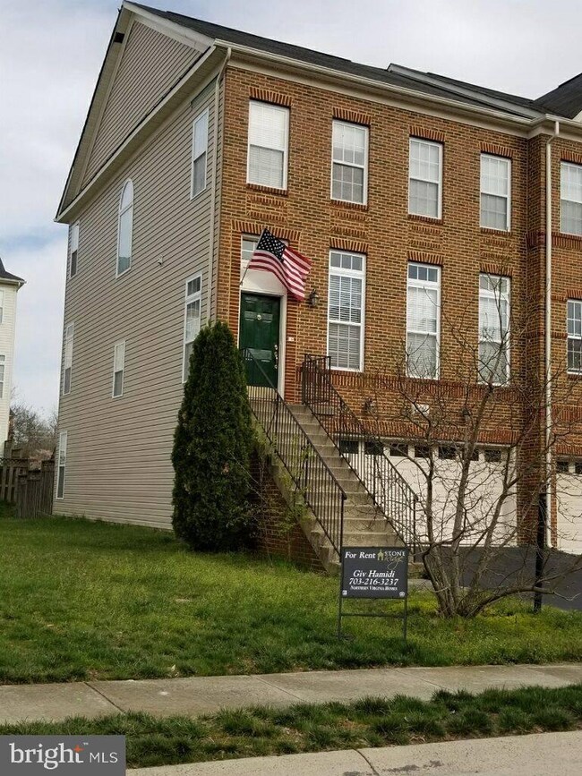 25140 Cutgrass Terrace, Stone Ridge, VA 20105 - photo 2