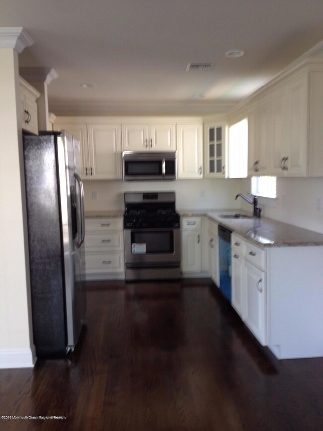 26 Leonard Ave, Leonardo, NJ 07737 - photo 4