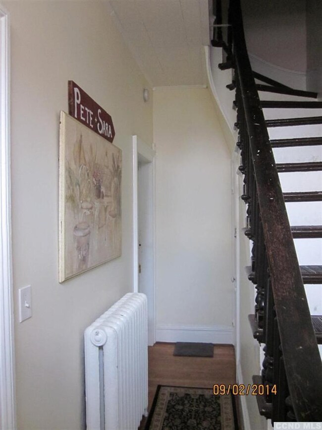 212 Union St unit 1, Hudson, NY 12534 - photo 3