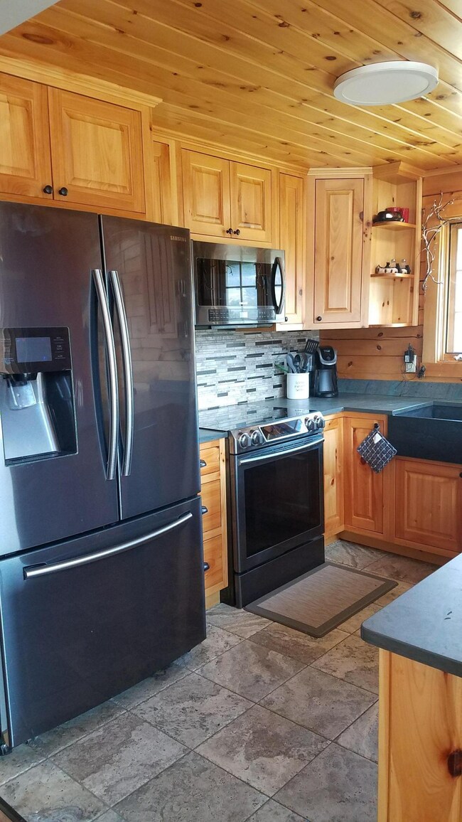 32 Kings Hwy, Colebrook, NH 03576 - photo 4