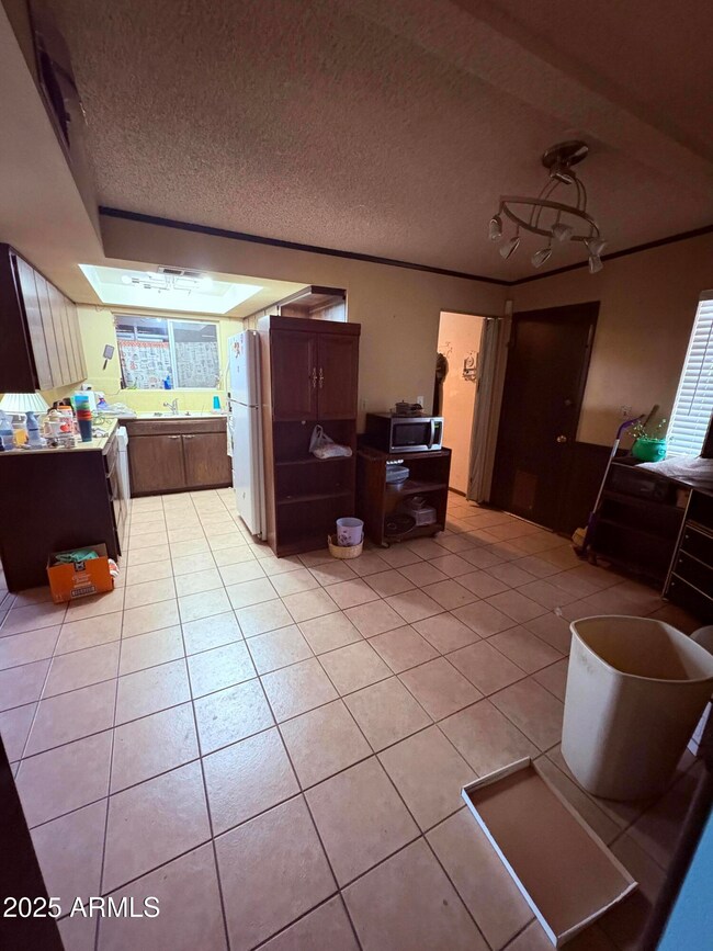 3619 W Griswold Rd, Phoenix, AZ 85051 - photo 4