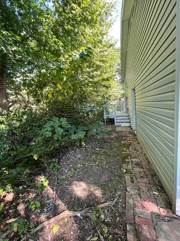 405 E 6th St, Oswego, KS 67356 - photo 6