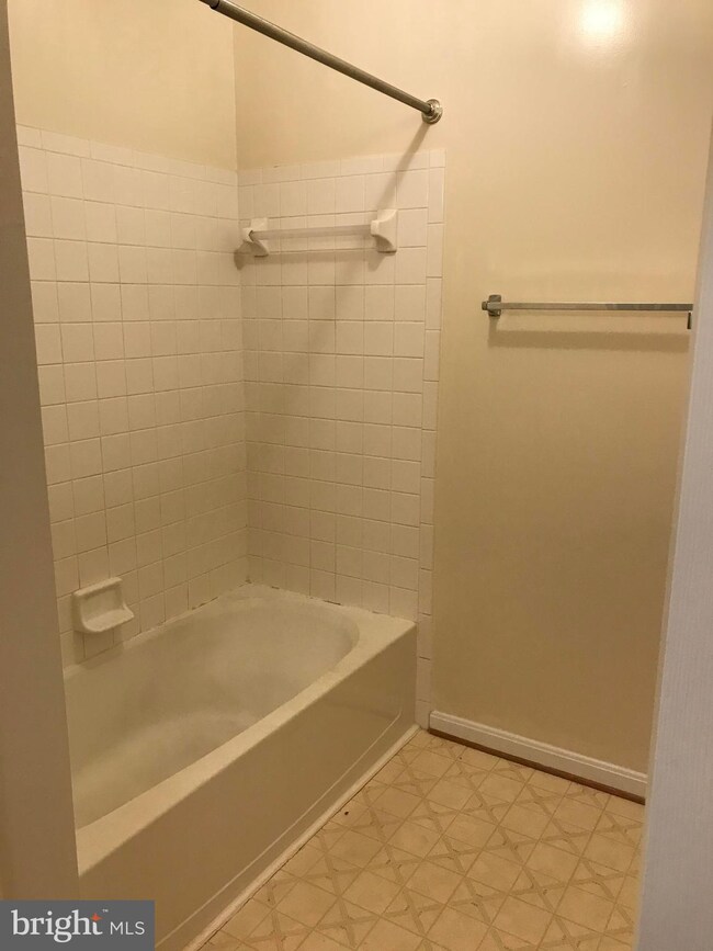 230 Edge Creek Ln unit 76, Odenton, MD 21113 - photo 7