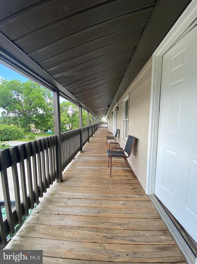 111 E 6th Ave, Ranson, WV 25438 - photo 3
