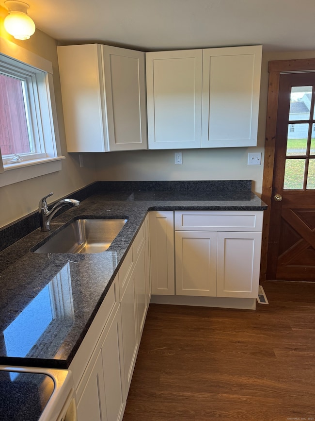 1896 Spruce St, Suffield, CT 06093 - photo 5