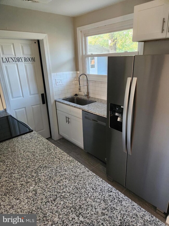 1002 Edgerly Rd, Glen Burnie, MD 21060 - photo 3