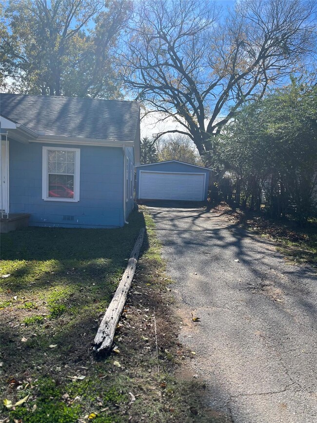 2820 W Elm St, Denison, TX 75020 - photo 2