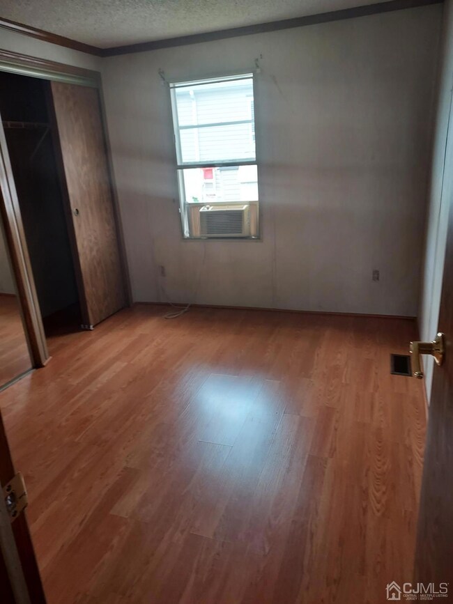 26 Dalbert St unit E2, Carteret, NJ 07008 - photo 7