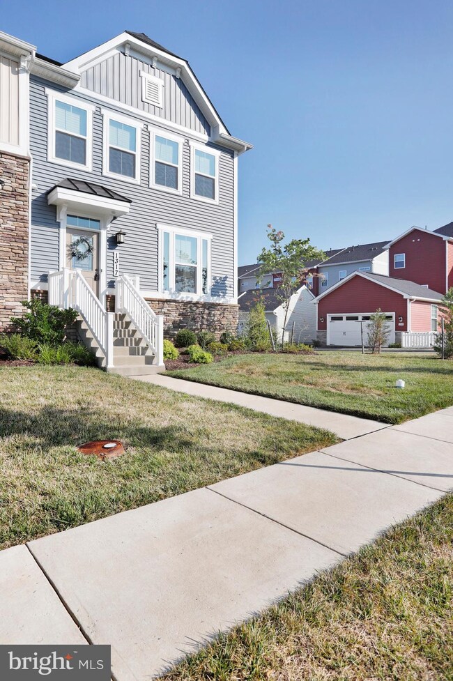 1317 Scheer St, Brunswick, MD 21716 - photo 3