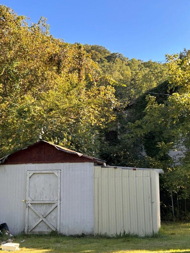 78 First Ave, Handley, WV 25102 - photo 6