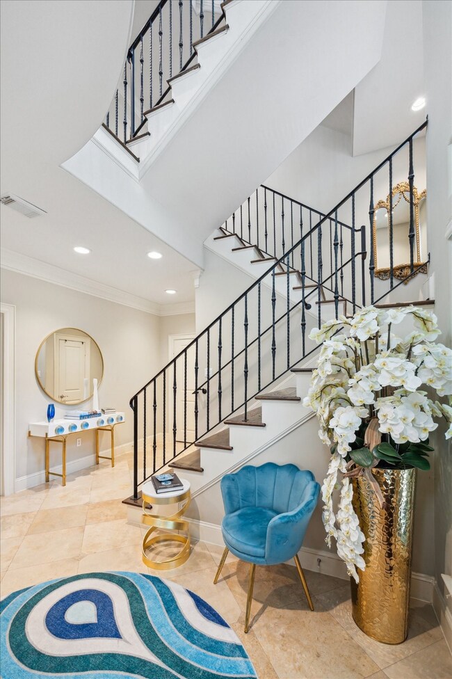 4724 Banning Dr unit A, Houston, TX 77027 - photo 7