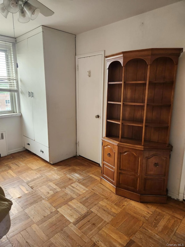 Knolls Crescent unit 8M, Bronx, NY 10463 - photo 3