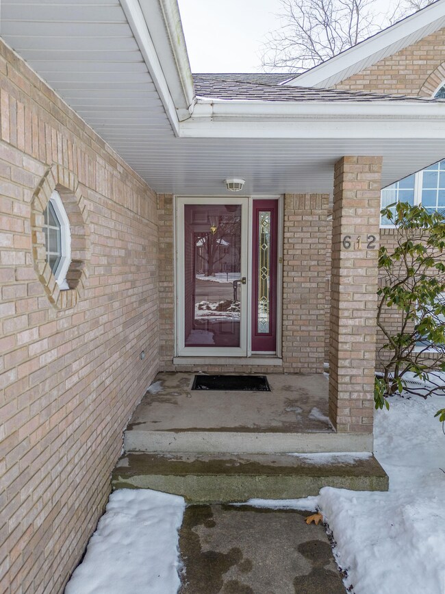 612 Heather Ct, Griffith, IN 46319 - photo 4