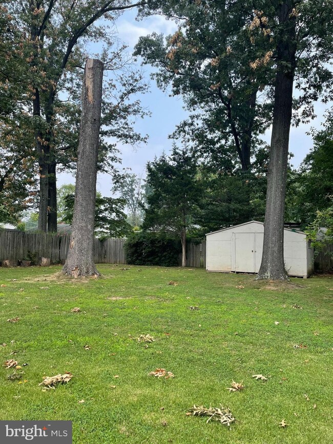 110 Hutton St, Gaithersburg, MD 20877 - photo 2