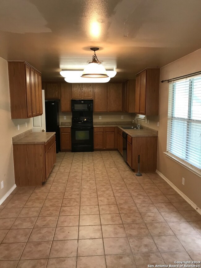 7831 Black Oak Pass, San Antonio, TX 78223 - photo 3