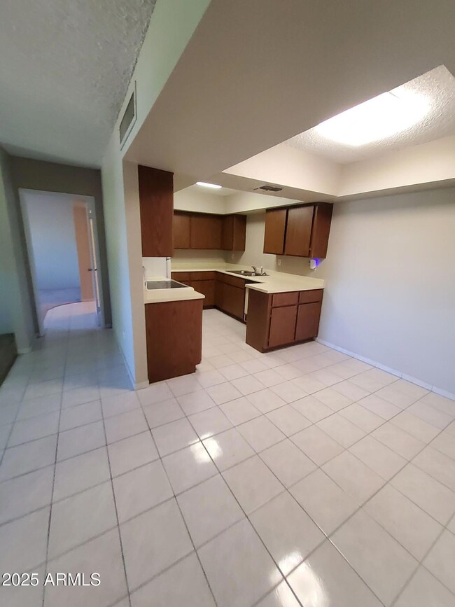 4444 E Paradise Village Pkwy N unit 231, Phoenix, AZ 85032 - photo 7