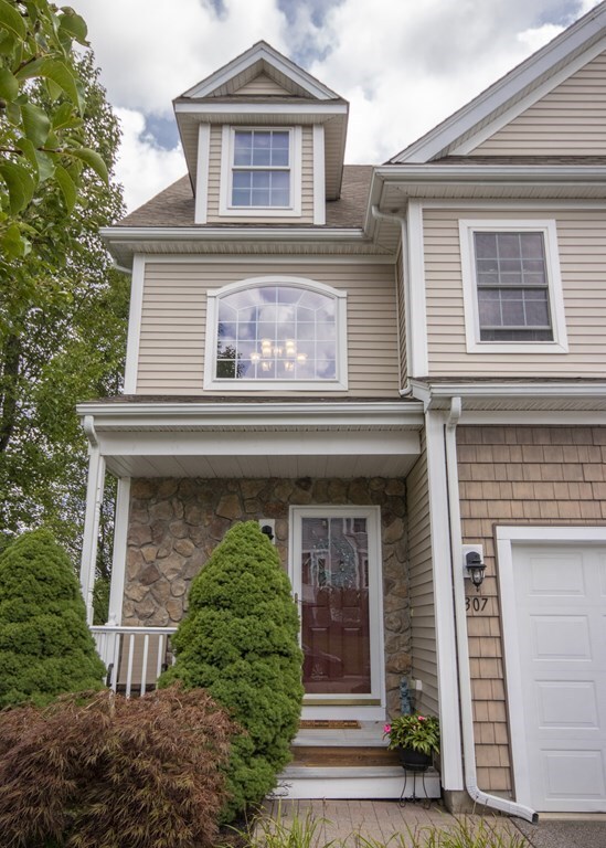 307 Rembrandt Way, Abington, MA 02351 - photo 4