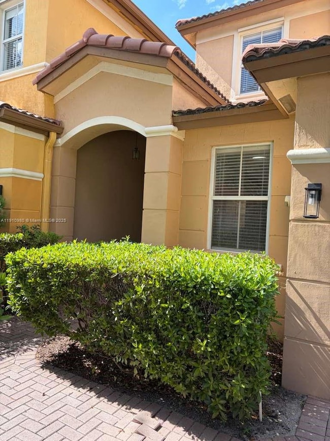 8666 NW 114th Ct, Doral, FL 33178 - photo 2