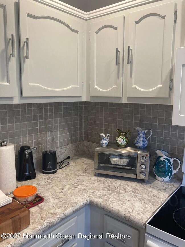 21 Columbus Blvd unit A, Whiting, NJ 08759 - photo 7