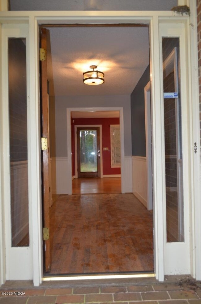 2-7690ThomastonRd (25)