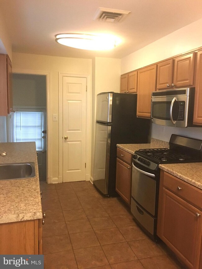 226 46th Place NE, Washington, DC 20019 - photo 4