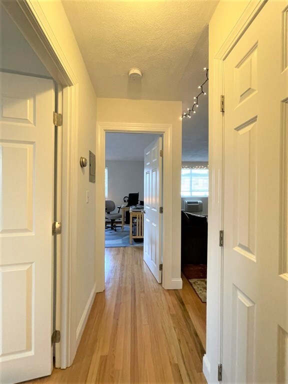 6 Mclean Place unit 10, Cambridge, MA 02140 - photo 4