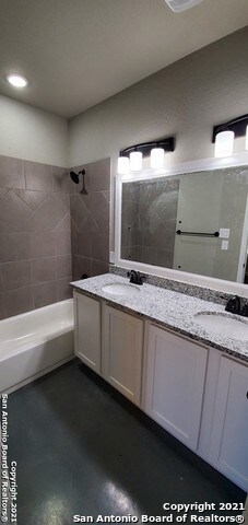 901 E Seideman St unit 2, Seguin, TX 78155 - photo 5