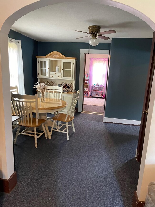 315 N 1st St, Edwardsport, IN 47528 - photo 5