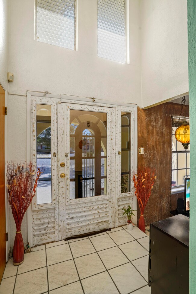 DSC04557 (1) - Copy - Copy - Copy