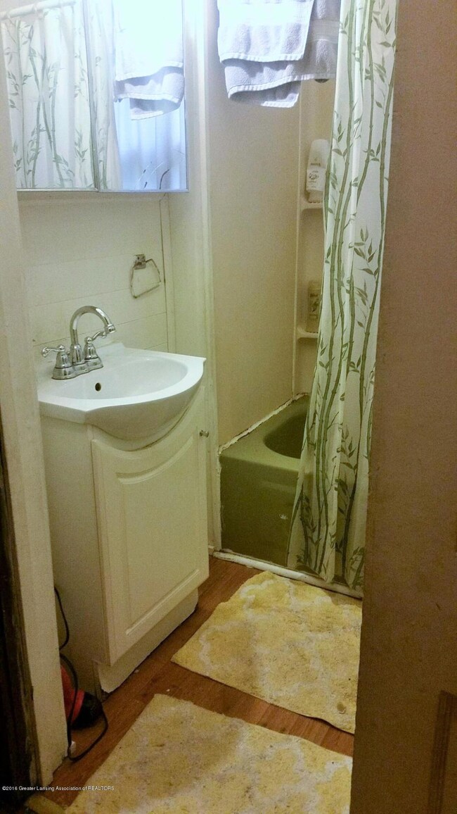 1212 Bensch St, Lansing, MI 48912 - photo 7