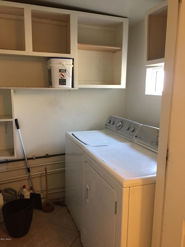 8108 E Nicaragua Dr, Tucson, AZ 85730 - photo 7