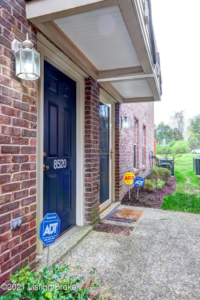 8520 Grand Neptune Dr unit 1601, Louisville, KY 40228 - photo 2