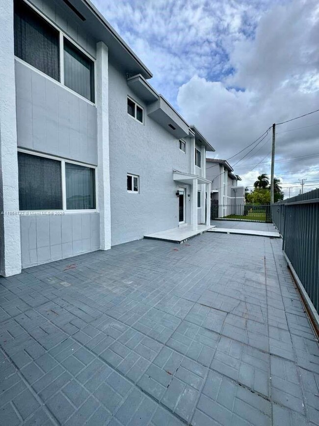 1671 SW 29th Ave unit A, Miami, FL 33145 - photo 3