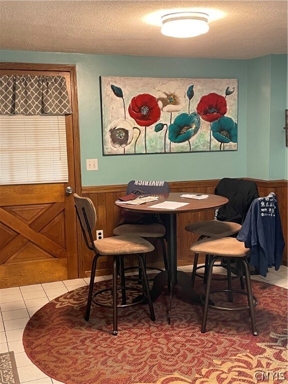 Cozy Eating area