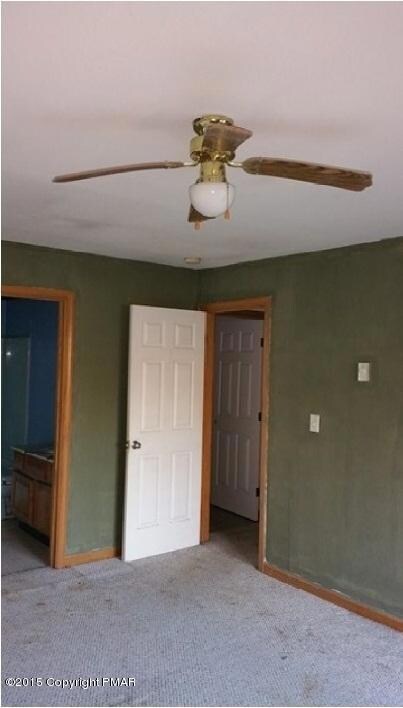 6592 Linden Dr, Tobyhanna, PA 18466 - photo 5