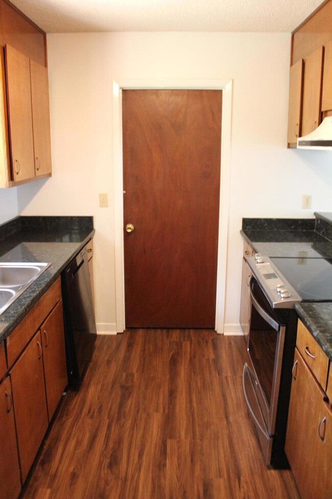 1925 Esplanade St unit F, Navarre, FL 32566 - photo 3