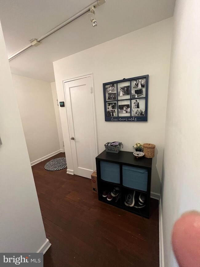 2214 Colston Dr unit 2214-C, Silver Spring, MD 20910 - photo 7