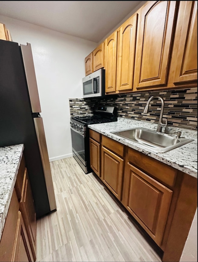 210 Atlantic Ave unit A2H, Lynbrook, NY 11563 - photo 3