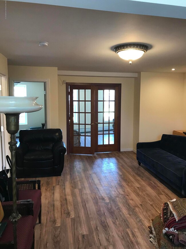 638 Bay St unit 2a, Staten Island, NY 10304 - photo 5