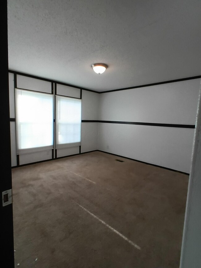 8 Allen Ave, New Holland, OH 43145 - photo 7