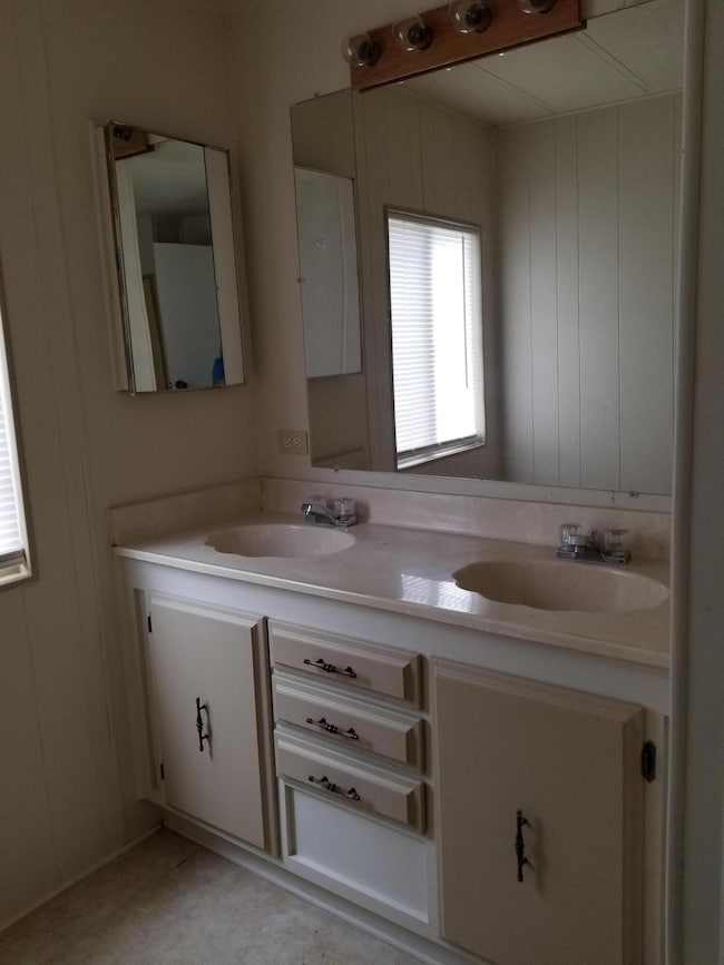 3711 Bisbee St, Klamath Falls, OR 97603 - photo 6