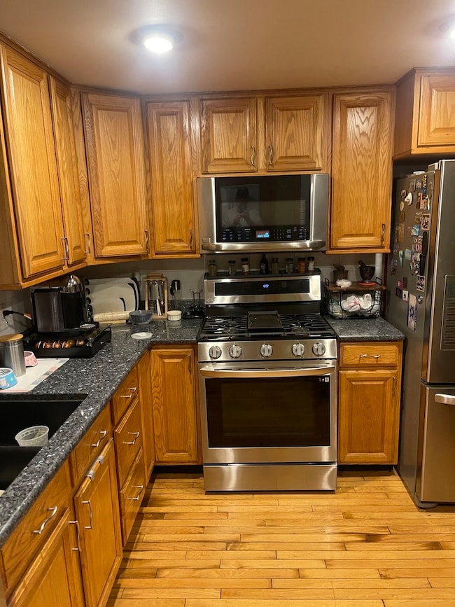 9256 N Parkside Dr, Des Plaines, IL 60016 - photo 5