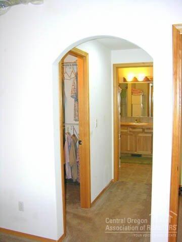 2057 NW Joshua Tree Ct, Redmond, OR 97756 - photo 6