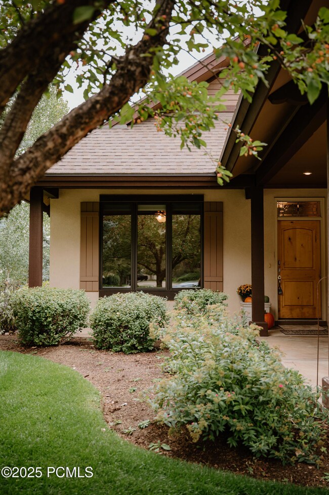 1084 Matterhorn Ct, Midway, UT 84049 - photo 6